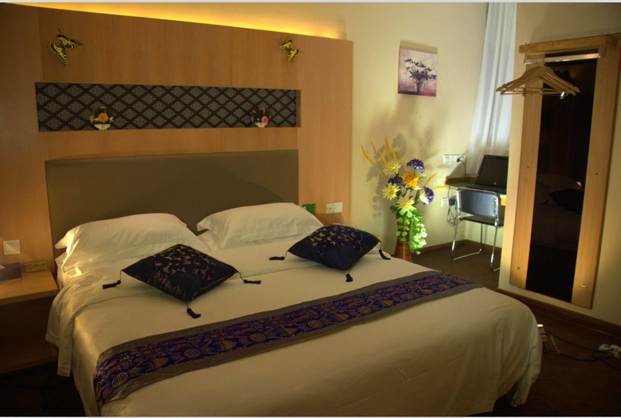 Home Club Hotel Yuexiu Branch Гуанчжоу Экстерьер фото